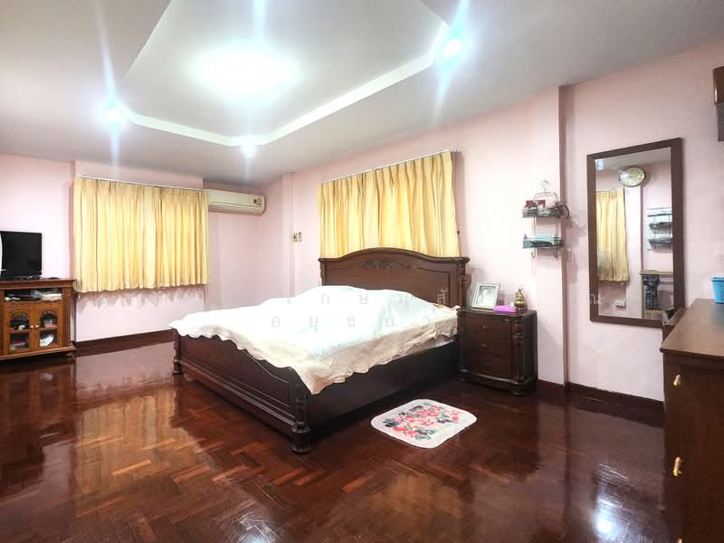 Paisan Park Ville, Bangkok