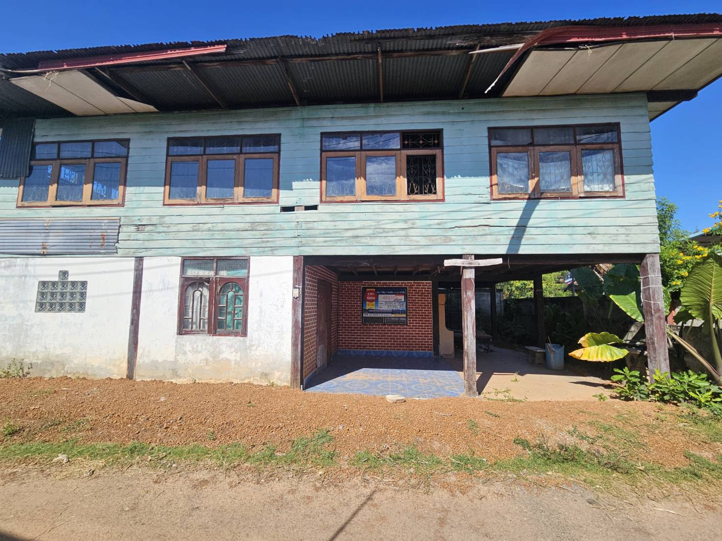 Single-family timber-framed house, 2-storey, Pangoong Community