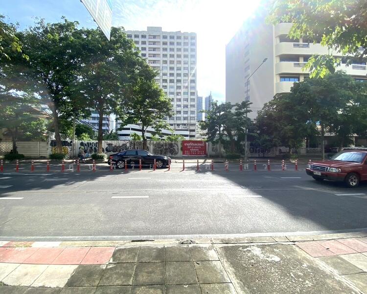 ขายที่ดินเปล่าทำเลดี 2 ไร่ ติดถนนมหาเศรษฐ์ ใกล้ไอคอนสยาม แขวงสี่พระยา เขตบางรัก กรุงเทพมหานคร, Bangkok