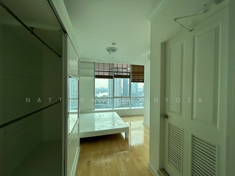 Baan Sathorn Chao Phraya, Bangkok
