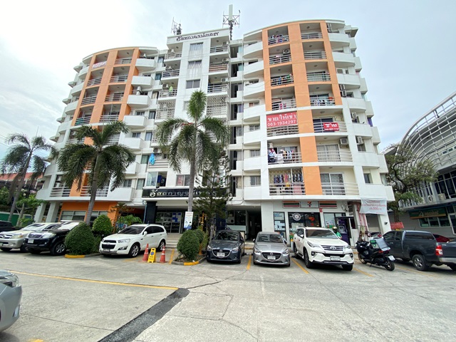 Ussakan Place Twin Condo