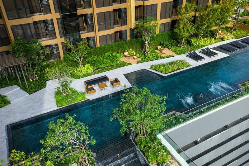 Oka Haus Sukhumvit 36, Bangkok