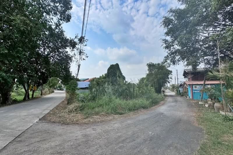 ขายที่ดิน 366 ตรว. ถนนลำไทร หนองจอก ติดถนน 2 ด้าน ปลดล็อคทุกไลฟ์สไตล์ บนที่ดินผืนสวย, Bangkok