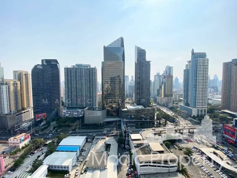 Life Asoke, Bangkok