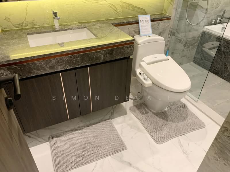 LAVIQ Sukhumvit 57, Bangkok