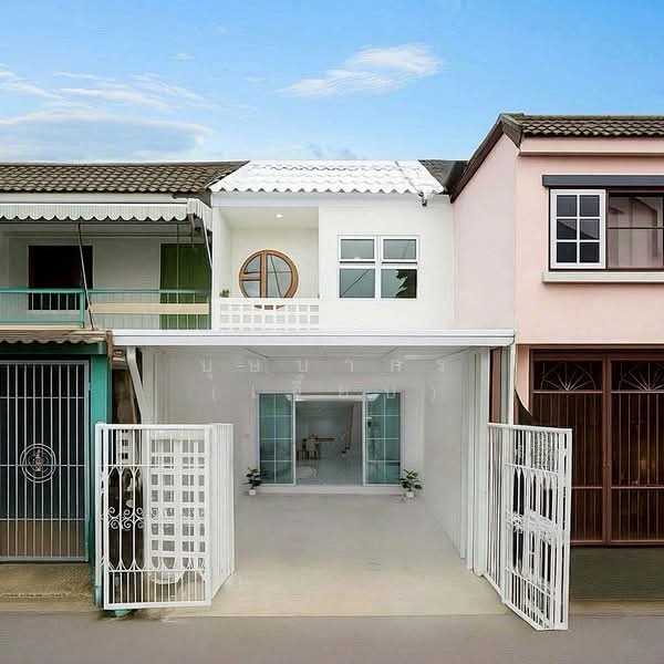 บ้านสวย รีโนเวทใหม่ สไตล์มินิมอล รามอินทรา 46/1 คู้บอน ใกล้รถไฟฟ้าสถานีคู้บอน ใกล้แฟชั่น ไอซ์แลนด์, Bangkok