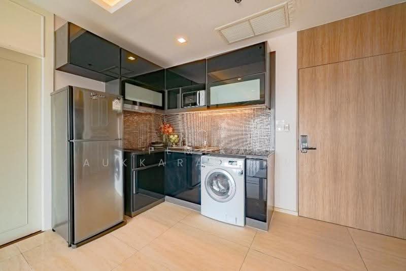 Noble Reveal, Bangkok