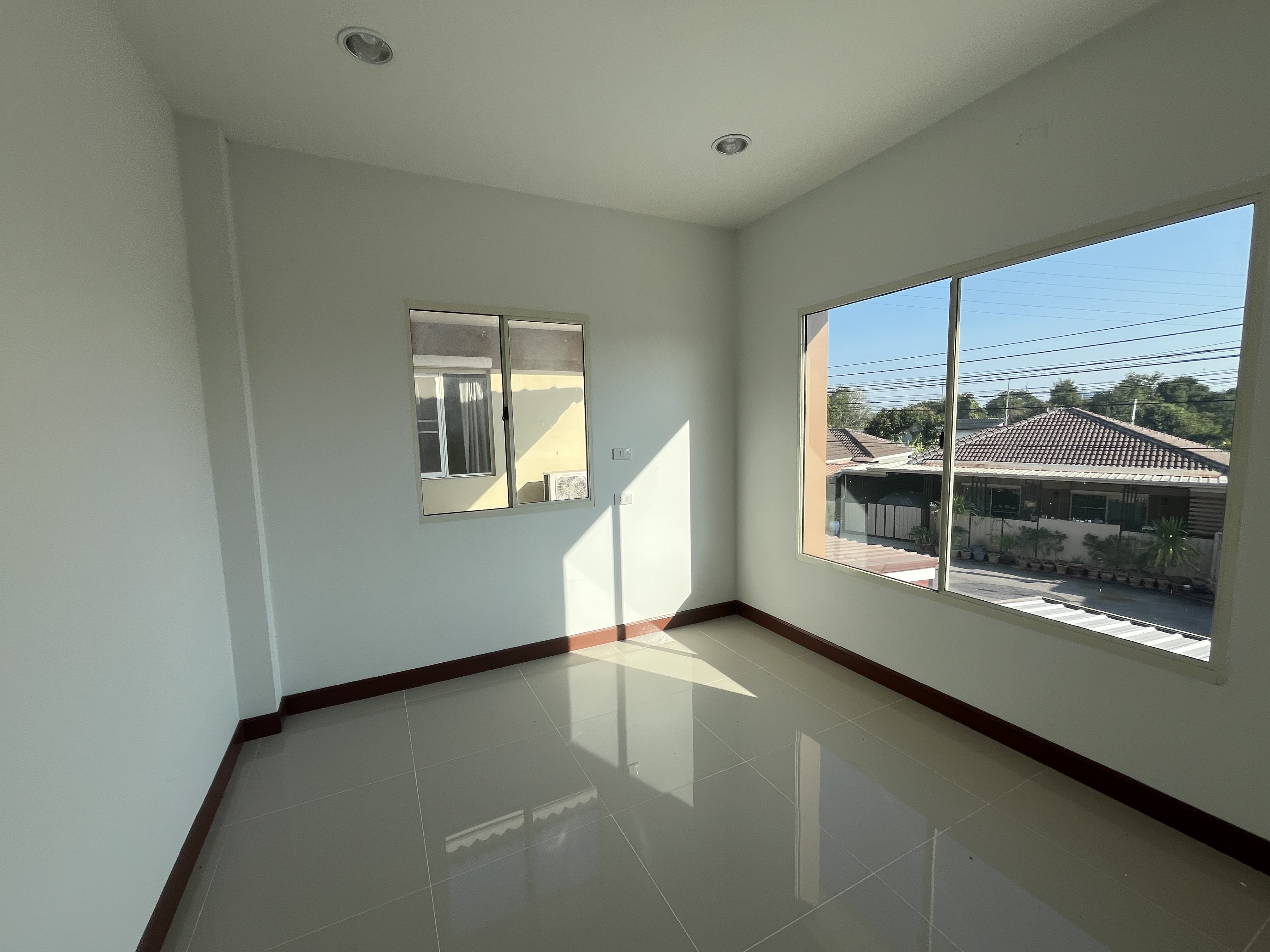 บ้านแฝด โครงการบ้านชีวา ราชบุรี : ปรับปรุงใหม่