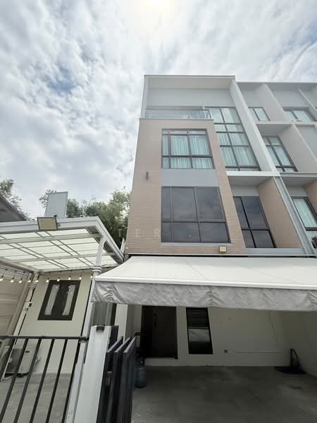 Estara Haven Pattanakan 20, Bangkok