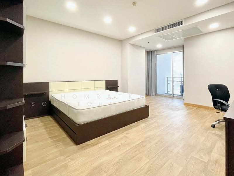 Nusasiri Grand, Bangkok