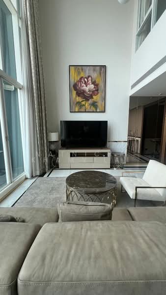 Menam Residences, Bangkok