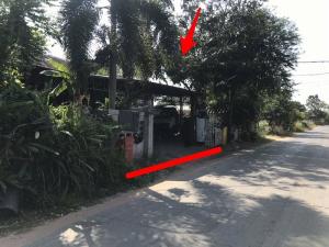 ที่ดินพร้อมบ้านเดี่ยวสำหรับขายในยโสธร มีเนื้อที่ 3 ไร่ 2 ตารางวา อยู่ในพื้นที่ที่มีความปลอดภัยสูง และมีสิ่งอำนวยความสะดวกครบครัน เช่น สระว่ายน้ำ สวนหย่อม และอื่นๆ