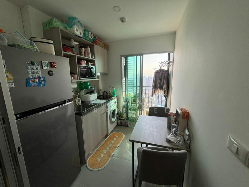 Elio Sathorn-Wutthakat, Bangkok