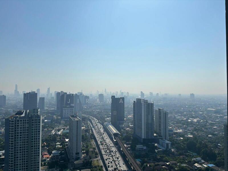 Elio Sathorn-Wutthakat, Bangkok