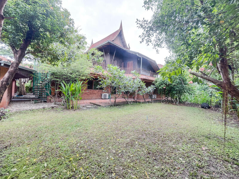 บ้านพัก 5 ห้องนอน, กรุงเทพมหานคร