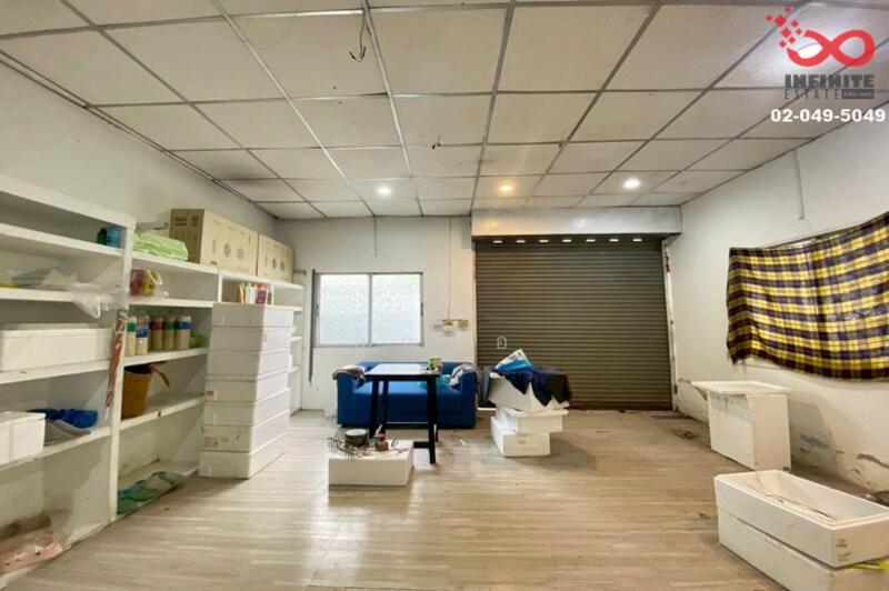 ขายที่ดินพร้อมบ้าน 2ชั้น 57ตรว. ศรีนครินทร์ 38 ใกล้ MRT สายสีเหลือง, Bangkok