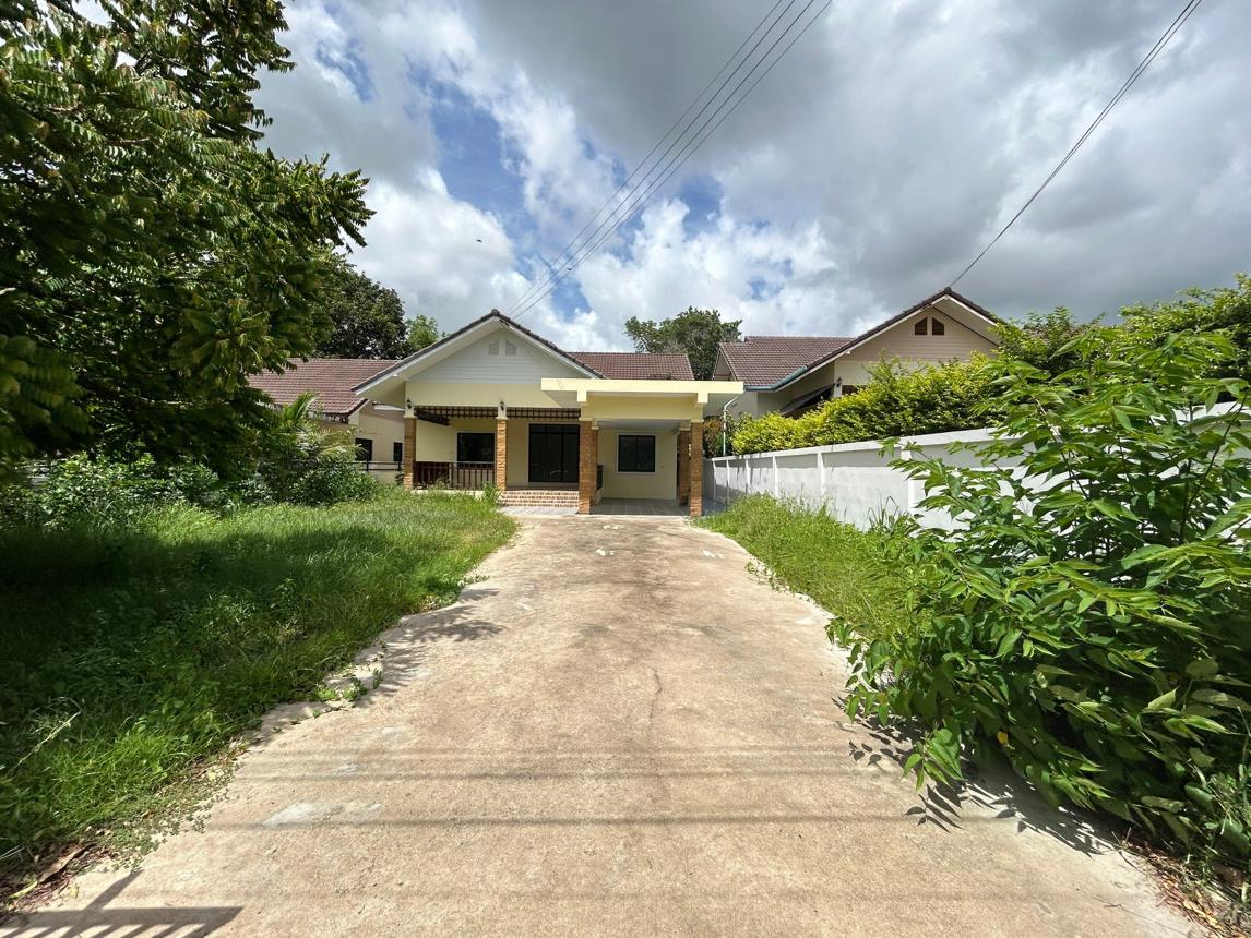 Single House at Dhanakarn Land Development in Rayong Province