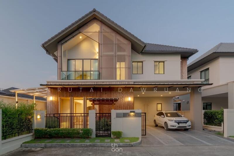 Bangkok Boulevard Srinakarin-Bangna, samut-prakan