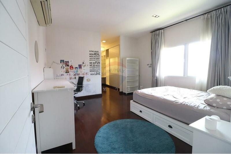 Baan Issara Rama 9, Bangkok