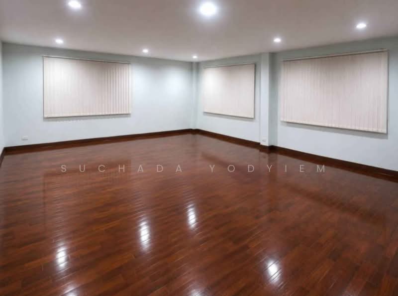 5-BR Townhouse, Bangkok