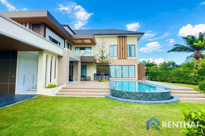 The Nicest home in the village 4beds 4baths Fully furnished., Chon Buri (Pattaya)