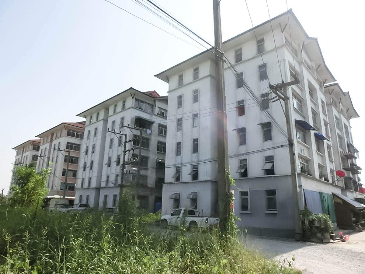 Condominium project Bungsamran 5, Sam Phran