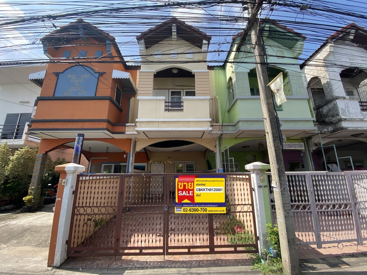 2-Storey Townhouse on Phaholyothin 54 Road, Bang Khen