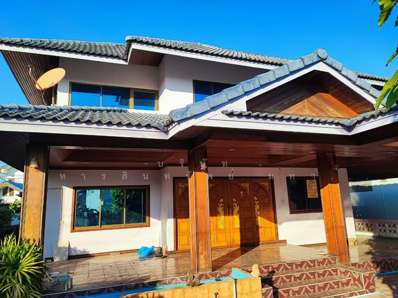 Single House Lampang, Lampang