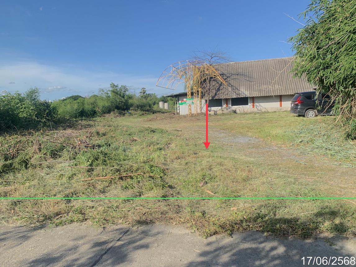 Single-Family House for Sale in Ang Thong