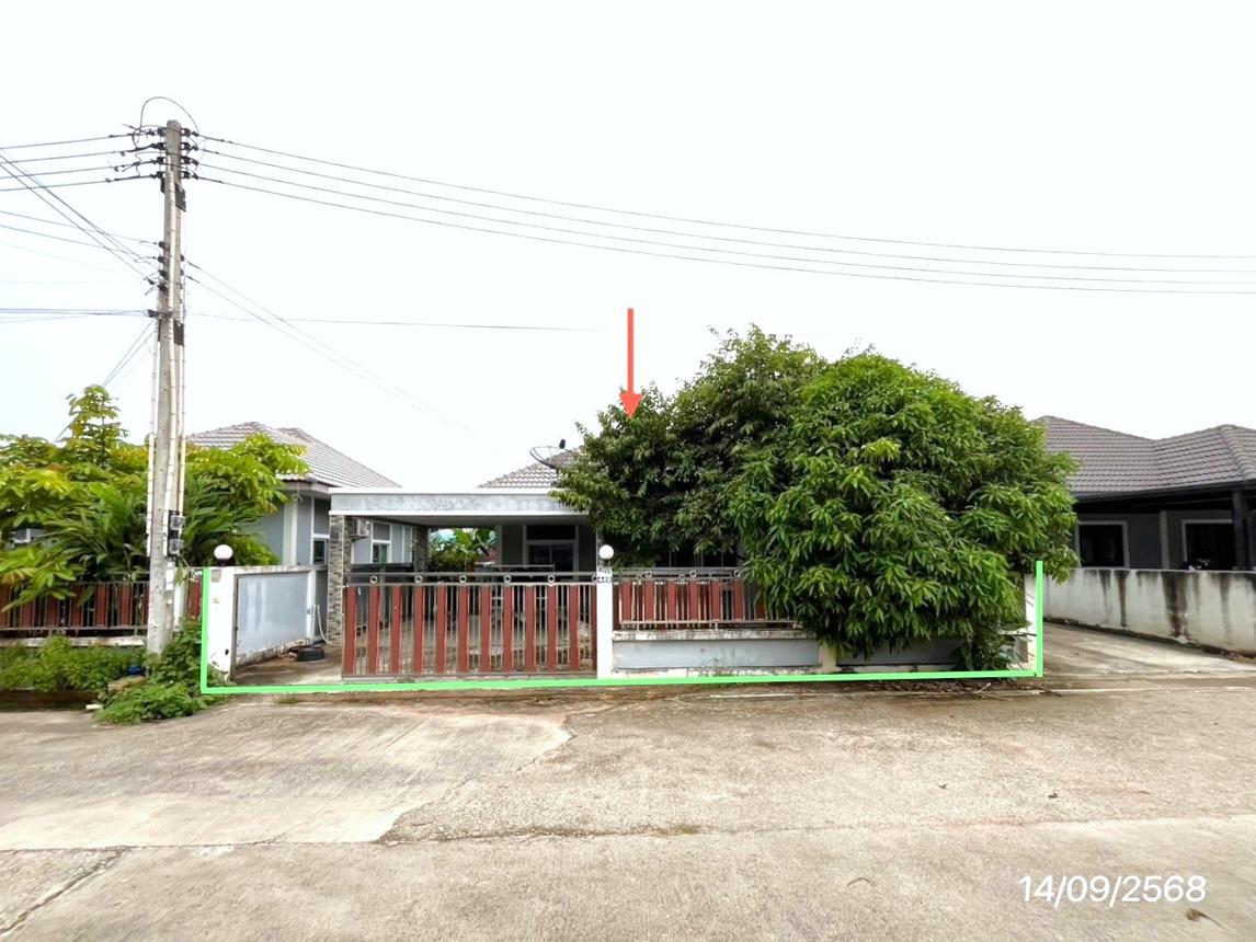 Single-detached house located in Charoen, Pluak Daeng, Rayong.