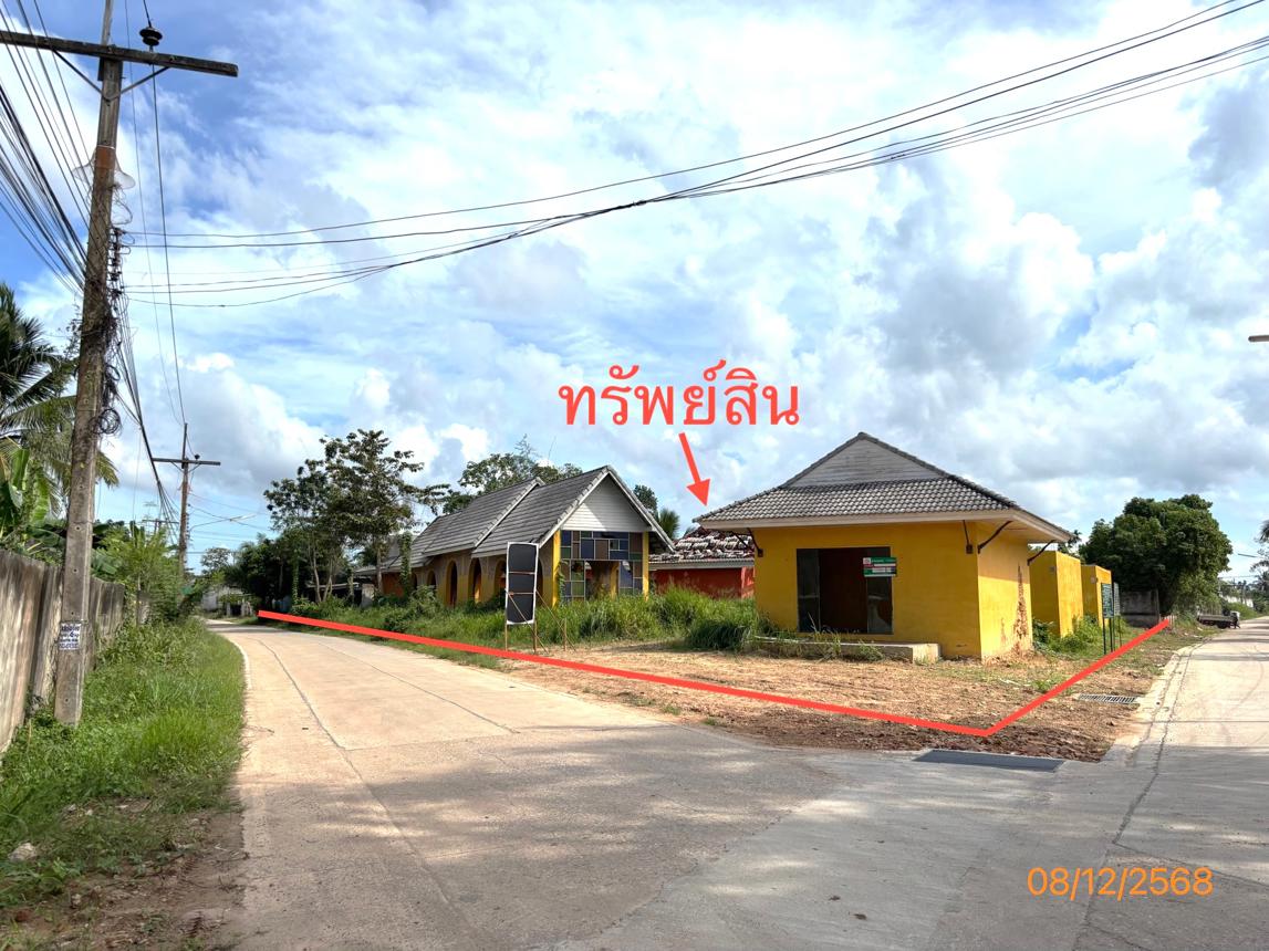 รีสอร์ท พุนพิน สุราษฎร์ธานี เป็นโครงการพัฒนาในพื้นที่สุราษฎร์ธานี โดยมีจุดมุ่งหมายเพื่อสร้างประสบการณ์การพักผ่อนที่สมบูรณ์แบบ และพื้นที่พักผ่อนที่มีความหรูหรา