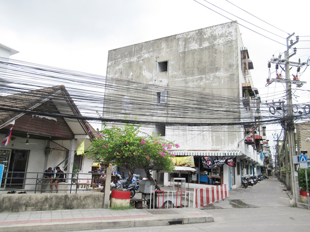 คอนโดมิเนียม โครงการแฟลตสะพานใหม่ บางเขน