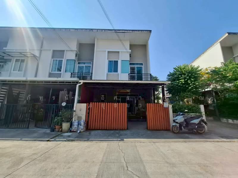 Gusto Suksawat 26, Bangkok