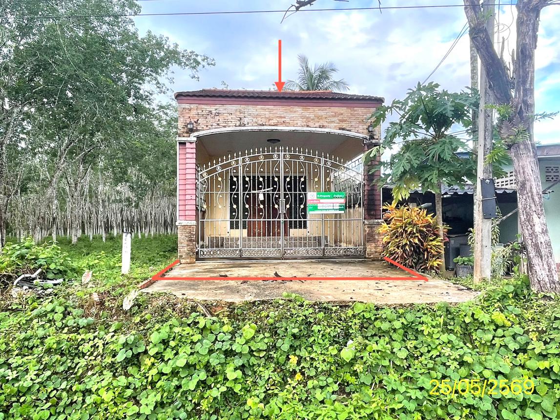 Single house in Pakhlen, Trang province