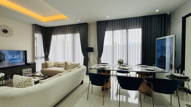 Feel Town Lat Phrao 101, Bangkok