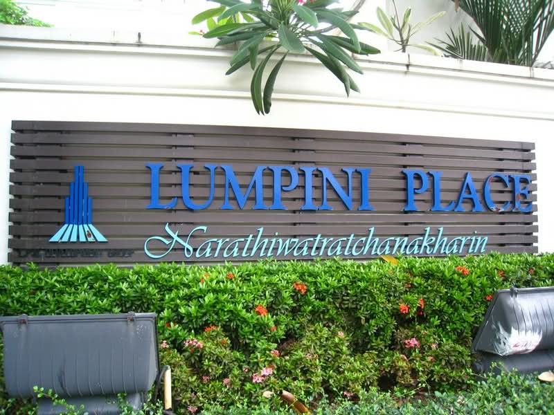Lumpini Place Narathiwas Ratchanakarin, Bangkok