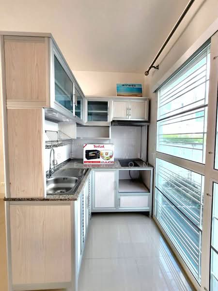 Pleno Ramintra–Wongwaen, Bangkok
