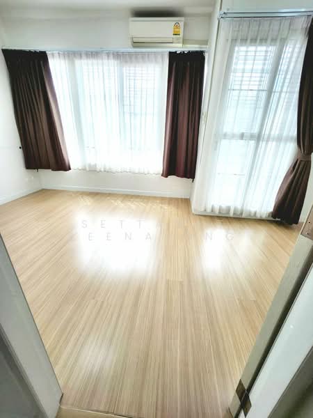 Pleno Ramintra–Wongwaen, Bangkok