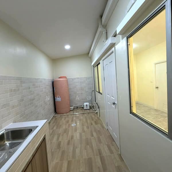 Pruksa Ville 66/2 Bangna-Nhamdaeng, Samut Prakan