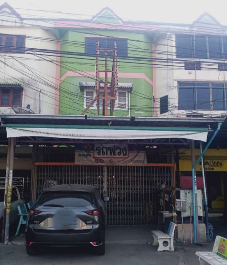 Commercial Townhouse in Sing Buri City, Sing Buri Province