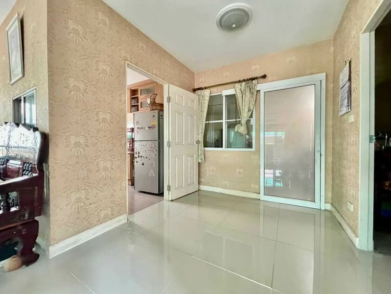 Baan Lert Ubon 2 Watcharaphon, Bangkok