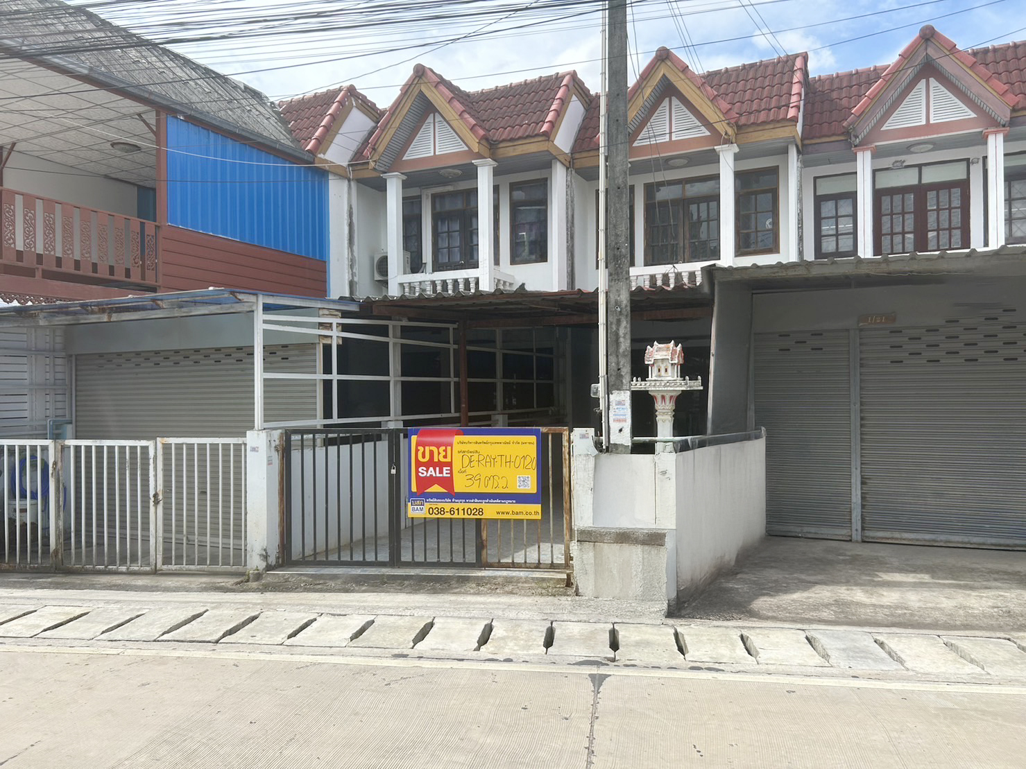 Townhouse in Narinrat Project, Rayong City