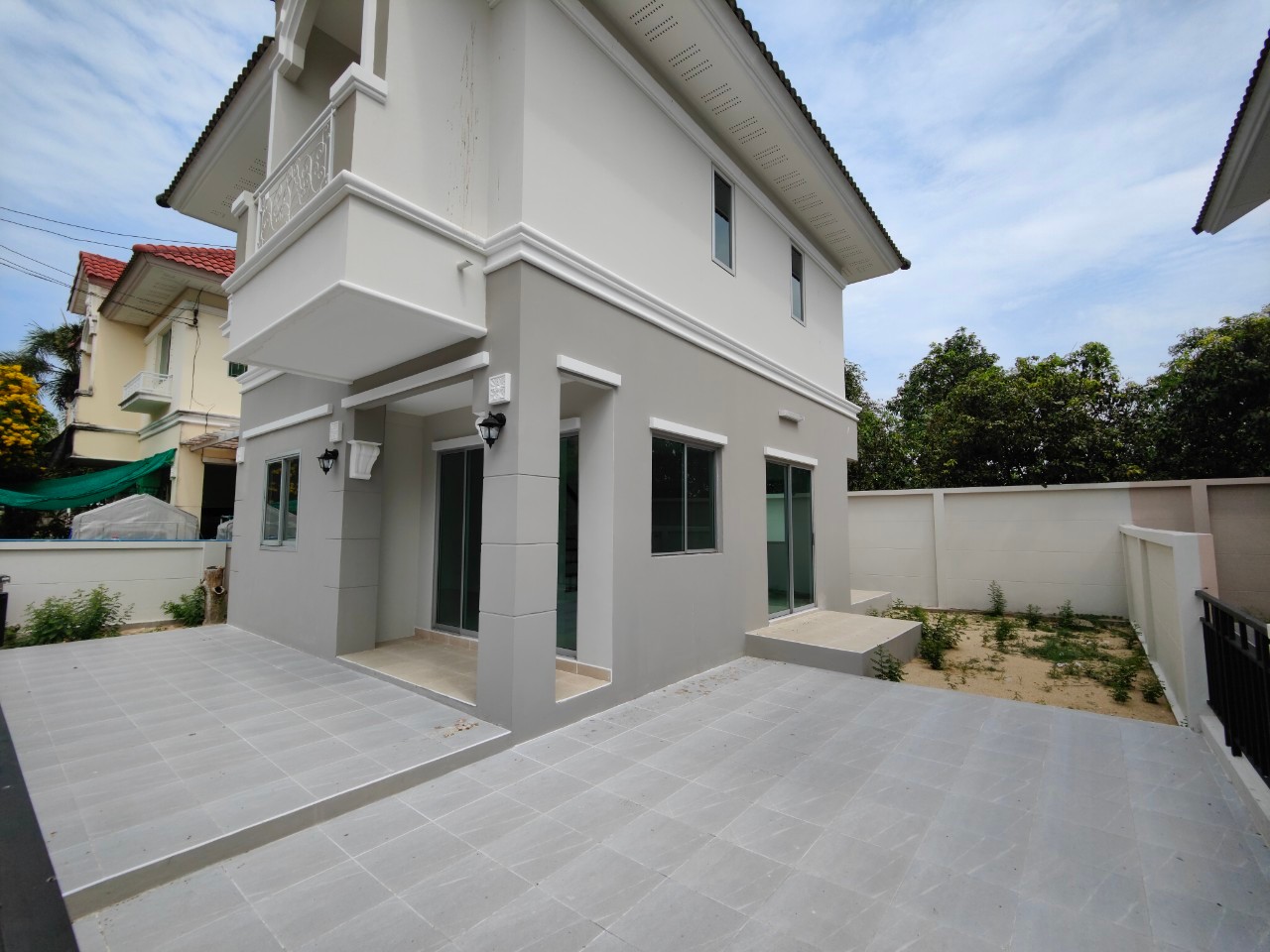 บ้านแฝด โครงการบ้านมณีรินทร์ พาร์ค 2 เมืองปทุมธานี :ปรับปรุงใหม่