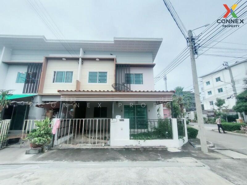 The Modish Bang Bua Thong, Nonthaburi