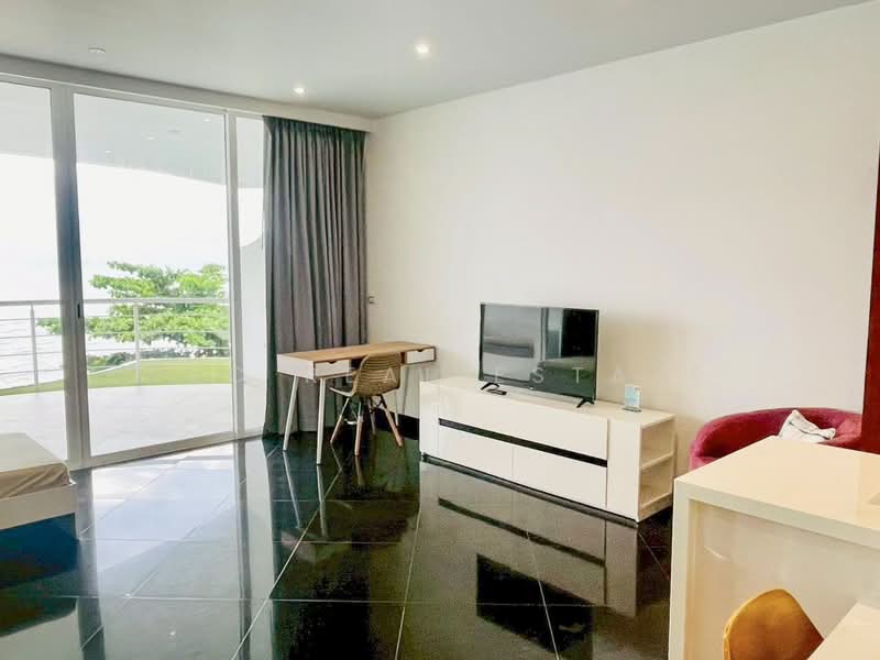 Pure Sunset Beach, Chon Buri (Pattaya)