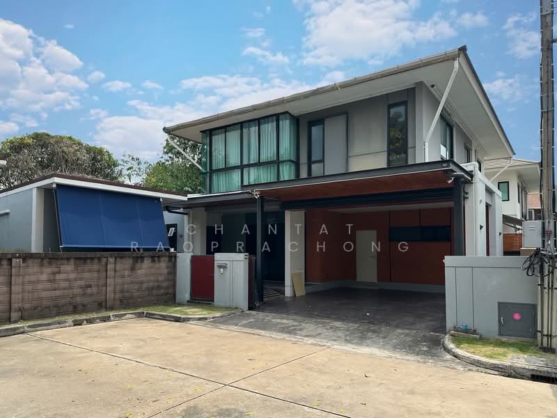 Setthasiri Charun-Pinklao, Bangkok