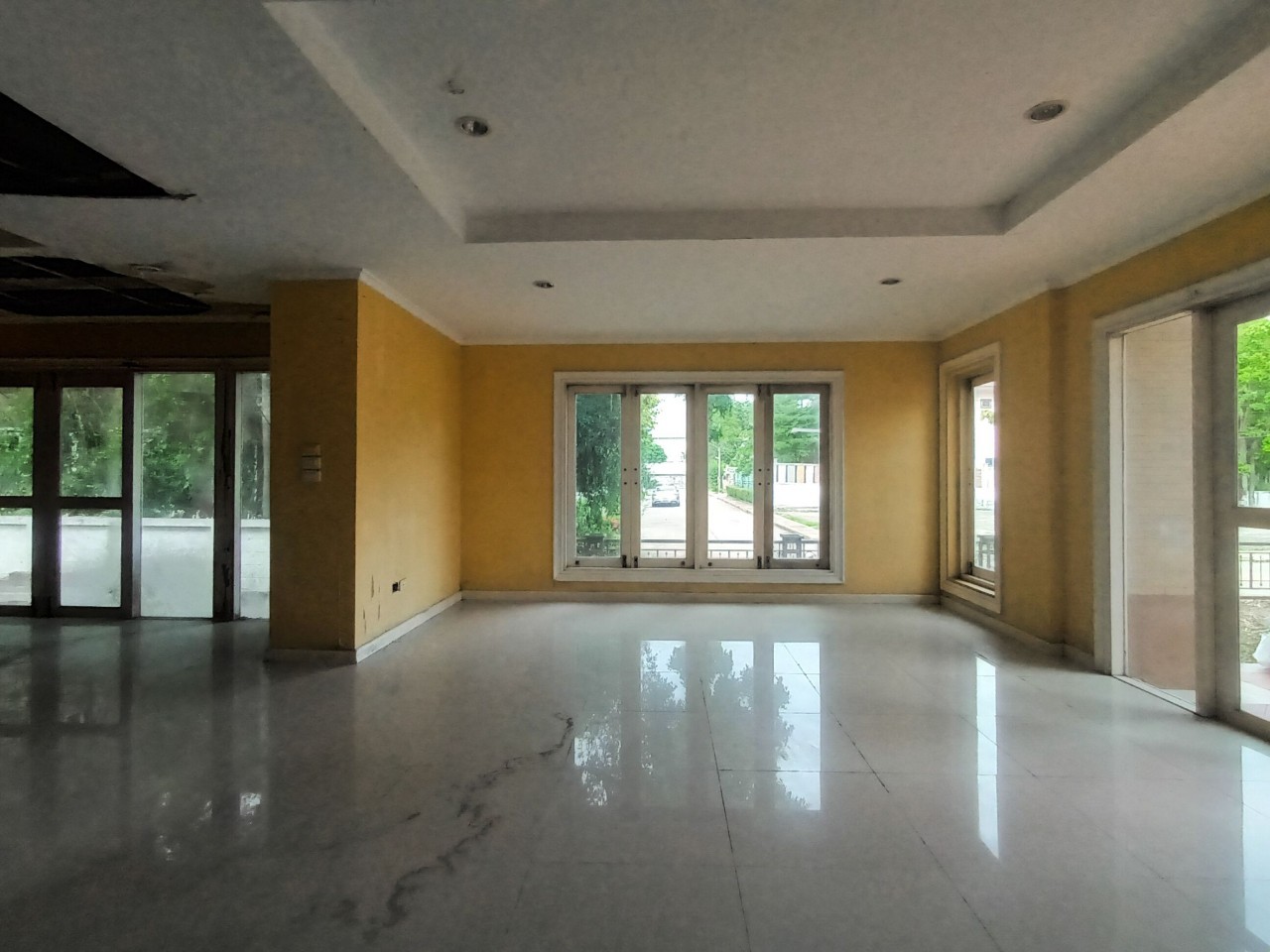 Thana Thong Eligan Home