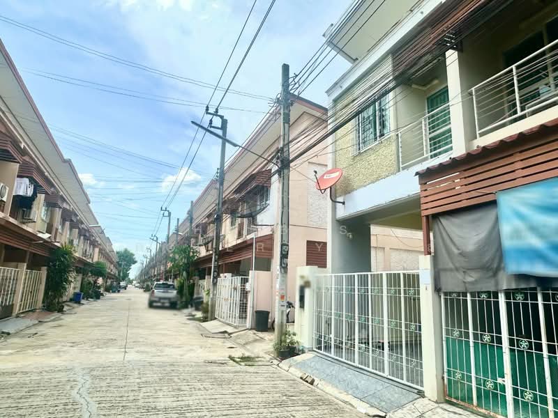 ธนจิตต์ นนทบุรี, Nonthaburi