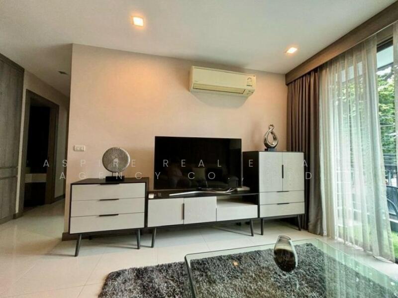 Trapezo Sukhumvit 16, Bangkok