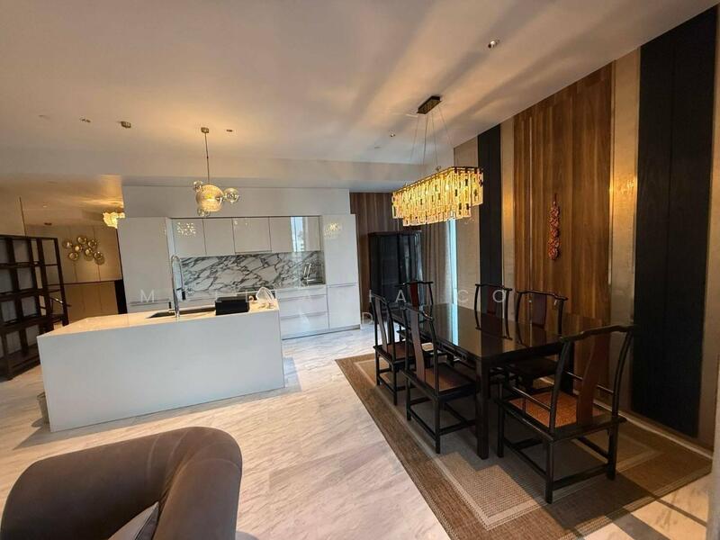 Four Seasons Private Residences, Bangkok